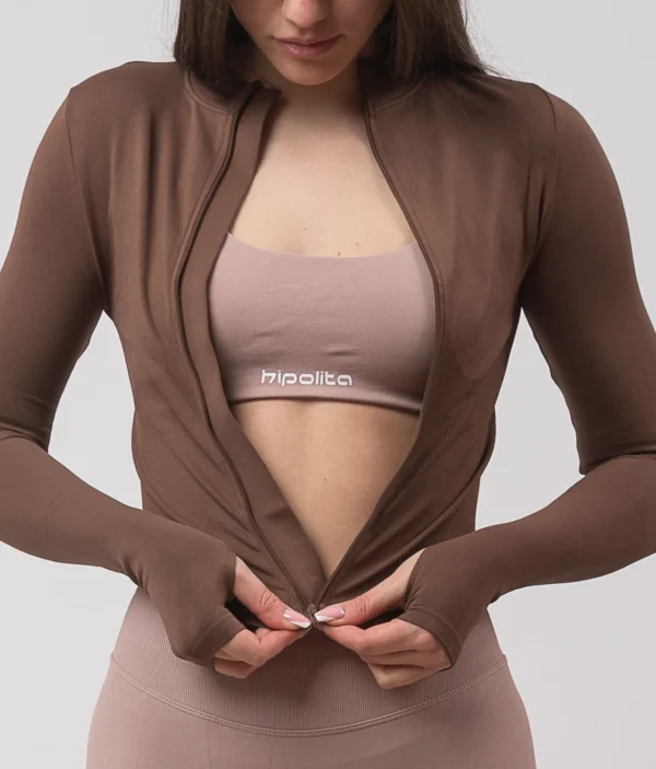 Lara brown jaknica 6