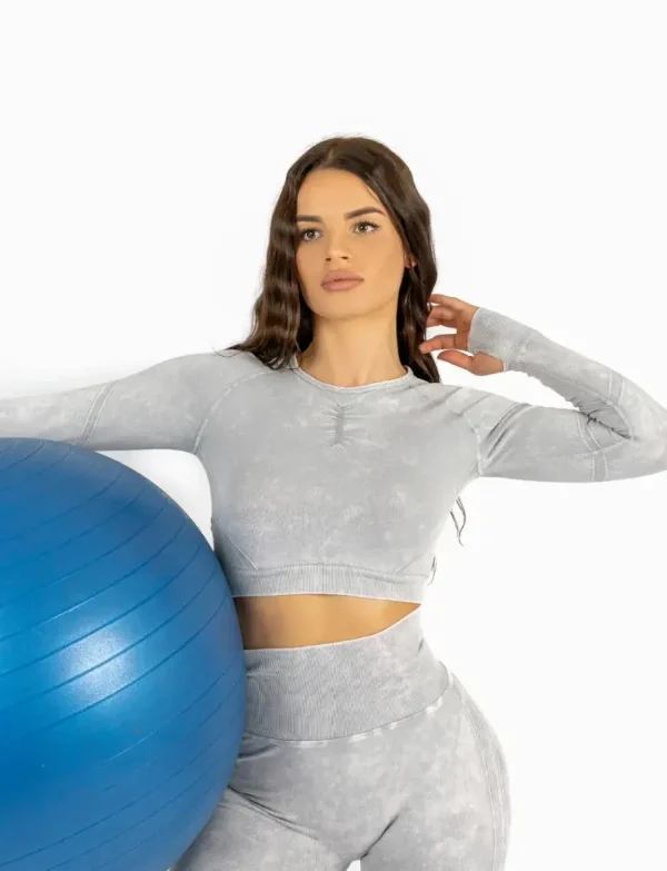 Perfect body platinum top na dug rukav